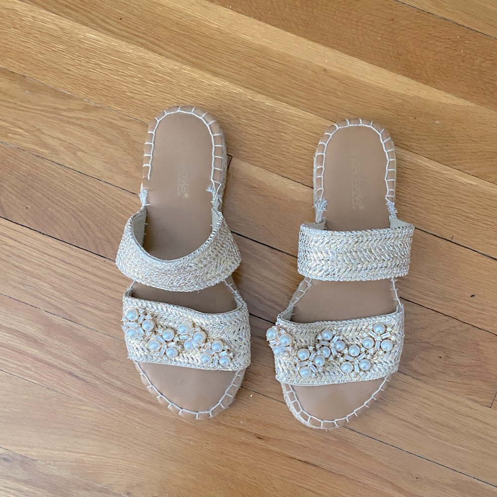Shoe Dazzle summer sandal